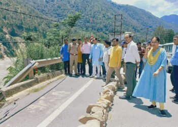 प्रभारी जिलों में पहुंचे कैबिनेट मंत्री  प्रेमचंद अग्रवाल, अधिकारियों को दिए तत्काल समाधान के निर्देश।।