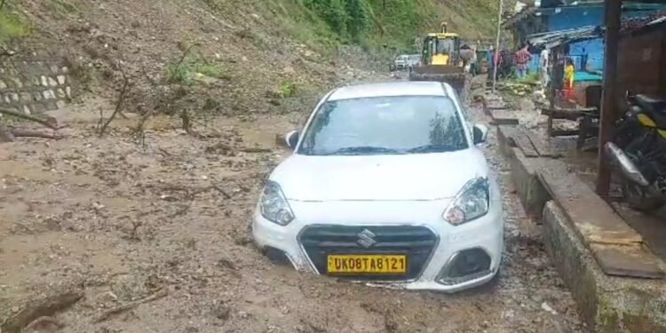 उत्तरकाशी के बड़कोट में भारी बारिश से मची तबाही।।