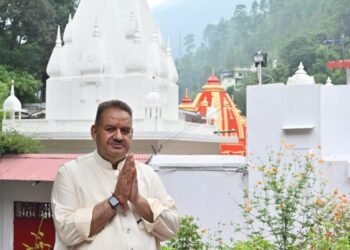 कैंचीधाम पहुंचे कैबिनेट मंत्री गणेश जोशी,राज्य की खुशहाली की कि कमाना