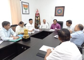 आपदा मद से होगी क्षतिग्रस्त विद्यालयों की मरम्मतः डा. धन सिंह रावत