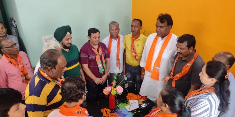 बीजेपी महानगर का बूथ सत्यापन जारी,महानगर अध्यक्ष बूथ सत्यापन में जुटे