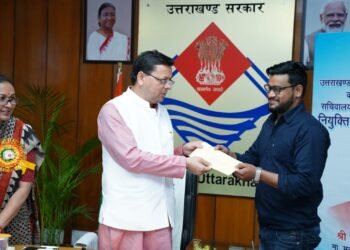 मुख्यमंत्री ने सचिवालय सुरक्षा दल के रक्षों को बांटे नियुक्ति पत्र