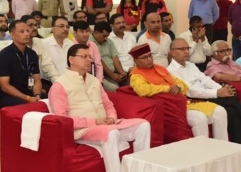 देहरादून के डीएवी कॉलेज में मुख्यमंत्री ने सुनी मन की बात