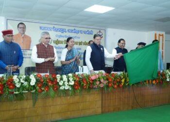 उत्तराखंड को नई ट्रेन की शौगत, मुख्यमंत्री ने जताया केंद्र सरकार का आभार