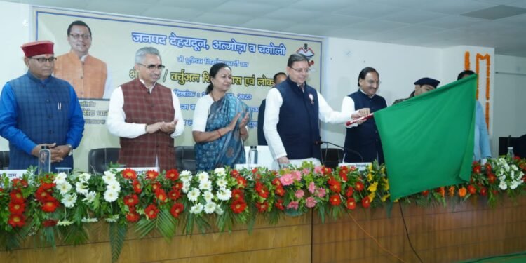 उत्तराखंड को नई ट्रेन की शौगत, मुख्यमंत्री ने जताया केंद्र सरकार का आभार