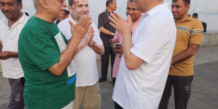 मुंबई में सुबह-सुबह मॉर्निंग वॉक पर निकले धामी