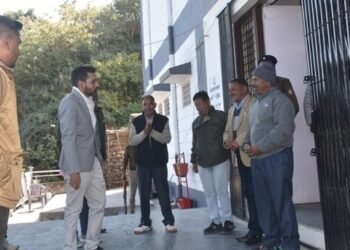 डीएम डॉ. आशीष चौहान ने ने राजनैतिक दलों के प्रतिनिधियों की उपस्थिति में किया ईवीएम वेयर हाउस का त्रैमासिक निरीक्षण