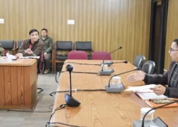 अपर जिलाधिकारी डॉ अभिषेक त्रिपाठी ने ली सड़क सुरक्षा समिति की बैठक, ठंड में सड़कों पर पाला गिरने वाले स्थानों पर एहतियाती कदम उठाने के दिए निर्देश