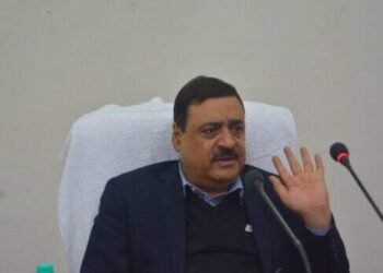 शिक्षा के पठन-पाठन की गुणवत्ता तथा वहां के बेसिक इंफ्रास्ट्रक्चर में करें सुधार – आयुक्त गढ़वाल विनय शंकर पाण्डेय