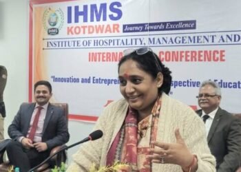 विधानसभा अध्यक्ष ऋतु खंडूडी भूषण ने IHMS के प्राध्यापकों को किया सम्मानित, कहा युवा नौकरी लेने की नहीं देने के लिए करें कार्य