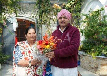 भाजपा नेत्री विनोद उनियाल ने राज्य स्तरीय महिला उद्यमिता परिषद का उपाध्यक्ष बनने पर श्री दरबार साहिब में टेका मत्था, श्रीमहंत देवेन्द्र दास जी महाराज से आशीर्वाद प्राप्त किया, एसजीआरआर ग्रुप के संस्थानों द्वारा जनहित में किए जा रहे कार्यों की सराहना की