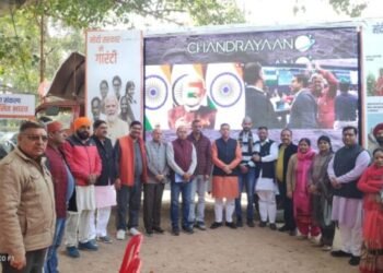 हरिद्वार के कनखल और आर्यनगर चौक में आयोजित हुआ विकसित भारत संकल्प यात्रा कार्यक्रम, मौके पर लोगों को दिया जा रहा योजनाओं का लाभ 