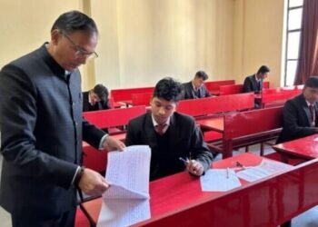 रजिस्‍ट्रार श्रीदेव सुमन विश्‍वविद्यालय डॉ. खेम राज भट्ट ने IHMS का किया औचक निरीक्षण, बेहतर परीक्षा व्‍यवस्‍थाओं से हुए प्रभावित