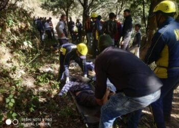 पिथौरागढ़ : पलेठा क्षेत्र के पास गहरी खाई में हुआ वाहन दुर्घटनाग्रस्त, SDRF ने किये शव बरामद