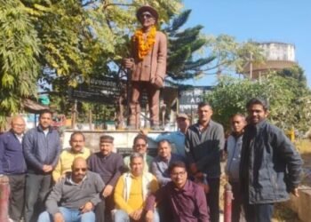 मूल निवास और भू कानून के समर्थन में तहसील कोटद्वार परिसर में उत्तराखण्ड विकास पार्टी ने  दिया धरना