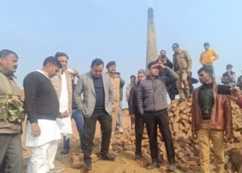 सानवी ईंट भट्ठे की दीवार गिरने से 06 मजदूरों एवं एक घोडे की मौत, डीएम धीराज सिंह गर्ब्याल ने घटना स्थल का निरीक्षण कर मजिस्ट्रेटी जांच के दिए आदेश, मुख्यमंत्री धामी ने की घटना में दिवंगत श्रमिकों के आश्रितों को  दो-दो लाख रूपये की आर्थिक सहायता देने की घोषणा