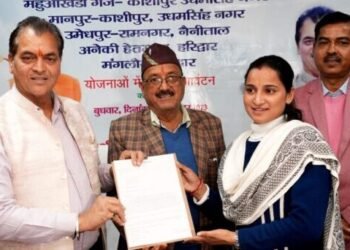 कैबिनेट मंत्री डॉ. प्रेम चन्द अग्रवाल ने प्रधानमंत्री आवास योजना शहरी एएचपी के अर्न्तगत पांच आवासीय परियोजनाओं के तहत लाभार्थियों को किये आवास आवंटन