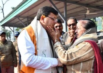 मुख्यमंत्री पुष्कर सिंह धामी ने लोहियाहेड कैम्प कार्यालय में क्षेत्र की जनता से मुलाकात कर सुनी समस्याएं, जनसमस्याओं के समयबद्ध तरीके से निराकरण करने के लिए अधिकारियों को दिए सख्त निर्देश