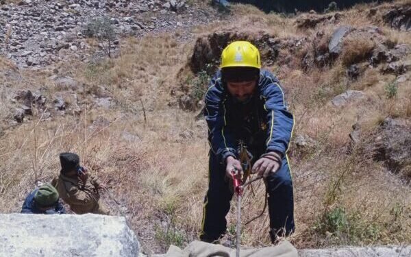 पिथौरागढ़ : गर्वाधार के पास वाहन हुआ दुर्घटनाग्रस्त, SDRF ने किये शव बरामद