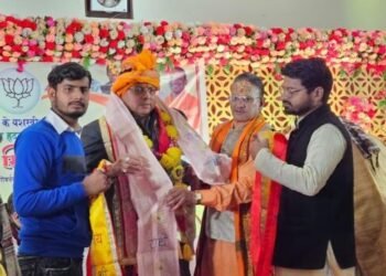 मुख्यमंत्री पुष्कर सिंह धामी का गोवर्धन मथुरा में आयोजित सम्मान समारोह में किया गया सम्मान, ब्रज की पावन भूमि पर स्वयं के सम्मान को बताया देवभूमि की सवा करोड़ जनता का सम्मान