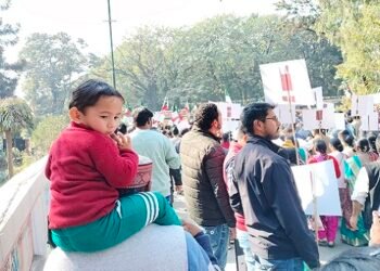 उत्तराखंड : देहरादून की सड़कों पर मूल निवास और भू-कानून के लिए उमड़ा सैलाब, हजारों लोग हुए शामिल