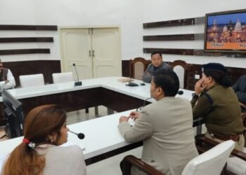 जुगाड़ वाहनों पर कार्रवाई करने के सम्बन्ध में चलाया जाये सघन अभियान – डीएम धीराज सिंह गर्ब्याल