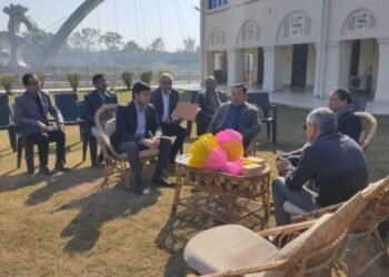 हरिद्वार : आकांक्षी जनपद में संचालित हो रही विभिन्न विकास योजनाओं का अधिक से अधिक लोगों को दिया जाए लाभ, यहाँ का किया निरिक्षण