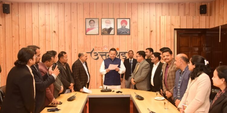 भारतीय वन सेवा के अधिकारियों से मिले मुख्यमंत्री