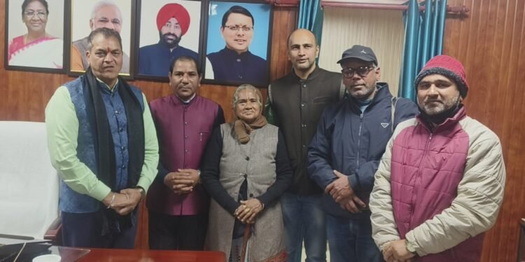 आंदोलनकारी संयुक्त मोर्चा के प्रतिनिधिमंडल ने संसदीय कार्य मंत्री डा. प्रेमचंद अग्रवाल की मुलाकात