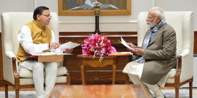 प्रधानमंत्री नरेंद्र मोदी से मिले सीएम धामी