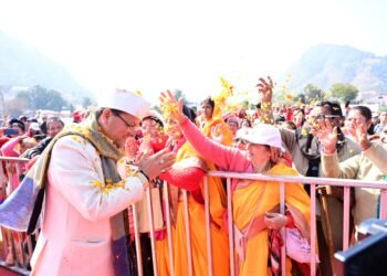 मुख्यमंत्री पुष्कर सिंह धामी ने सीमांत जिले चमोली को दी 400 करोड़ की सौगात, महिलाओं को भी किया सम्मानित,