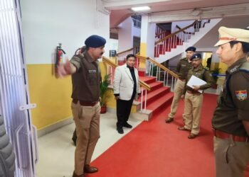 सत्र लेकर पुलिस की तैयारी पूरी, चप्पा चप्पा पर रहेगी पुलिस का पहरा ट्रैफिक भी किया गया डायवर्ट ट्रैफिक