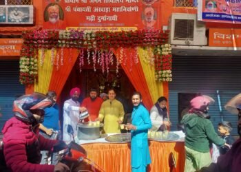 महाशिवरात्रि के पावन पर्व पर किया गया 31 किविंटल दूध का प्रसाद वितरण