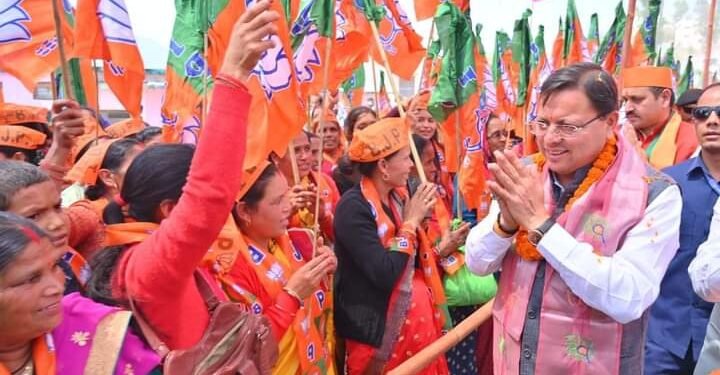 उत्तराखंड में चुनाव प्रचार में ताकत झोंक रहे मुख्यमंत्री पुष्कर सिंह धामी हर रोज कर रहे चार-चार जनसभाएं