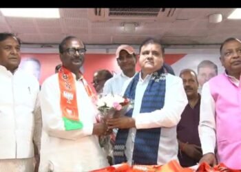 बीजेपी में शामिल हुए कांग्रेस के पूर्व उपाध्यक्ष, बीजेपी प्रदेश अध्यक्ष महेंद्र भट्ट ने दिलाई दिलाई सदस्यता,कई अन्य नेता भी हुए शामिल