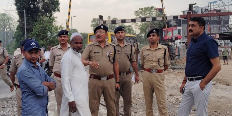 चार धाम यात्रा की तैयारी का जायजा लेने ग्राउंड पर उतरे एसएसपी अजय कुमार, रायवाला ऋषिकेश समेत का स्थानों पर किया निरीक्षण