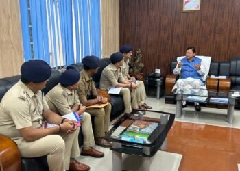 उधम सिंह नगर जिले में कानून व्यवस्था को लेकर मुख्यमंत्री ली अधिकारियों की बैठक, एसएसपी और जिलाधिकारी को दिए आवश्यक निर्देश