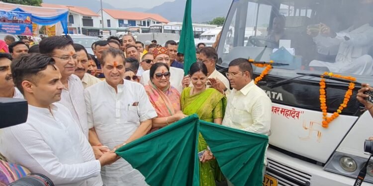 चारधाम यात्रा-2024 का हुआ औपचारिक शुभारंभ, मंत्री डा. प्रेमचंद अग्रवाल ने दिखाई हरी झंडी