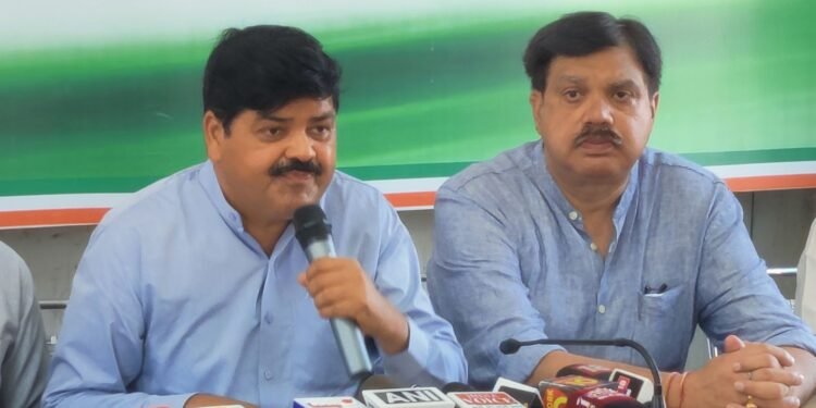 डेंगू दस्तक दे चुका, हाथ पर हाथ धरे बैठी  सरकार : राजीव महर्षि कहा – वनाग्नि की तरह हालात बेकाबू होने का इंतजार कर रही राज्य सरकार