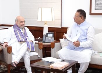 नई दिल्ली में केंद्रीय गृह एवं सहकारिता मंत्री अमित शाह  से शिष्टाचार भेंट करते कृषि मंत्री गणेश जोशी