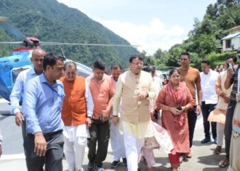 मुख्यमंत्री पुष्कर सिंह धामी ने किया टिहरी और रुद्रप्रयाग आपदा ग्रस्त क्षेत्र का स्थलीय निरीक्षण, राहत और बचाव कार्य के दिए निर्देश