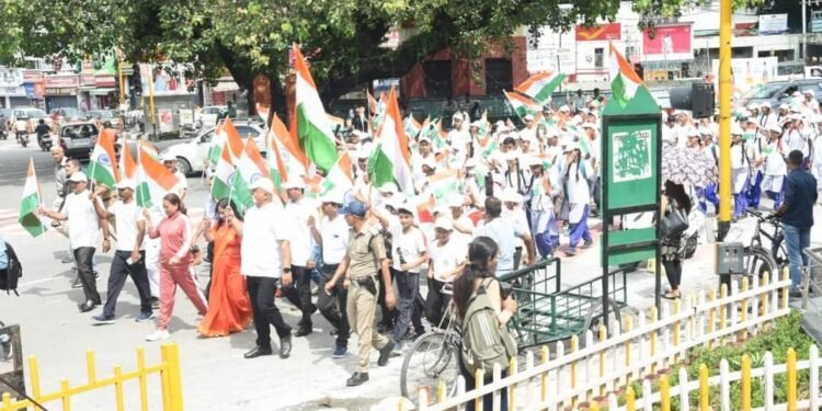 कैबिनेट मंत्री रेखा आर्या ने निकाली तिरंगा यात्रा,लोगो से की अपने-अपने घरों व प्रतिष्ठानों पर तिरंगा फहराने की अपील