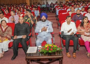 वीर माधो सिंह भण्डारी तकनीकी विश्वविद्यालय और रुड़की के सहयोग से ‘‘एआई, मेटावर्स और क्वांटम कंप्यूटिंग के साथ कल का निर्माण’ पर हुआ कार्यशाला का आयोजन