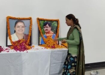 मंत्री रेखा आर्य ने विधायक शैला रानी रावत को श्रद्धांजलि