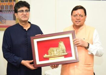 CM से मिले केंद्रीय फिल्म प्रमाणन बोर्ड के अध्यक्ष  प्रसून जोशी और अनुमान खेर