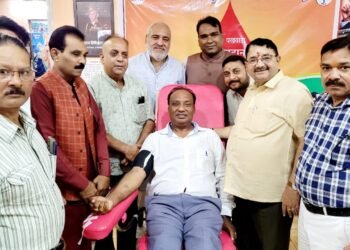 भाजपा महानगर कार्यालय पर नरेंद्र मोदी  के जन्म दिवस पर सेवा पखवाड़ा के रूप में महानगर युवा मोर्चा के द्वारा रक्तदान शिविर लगाया गया