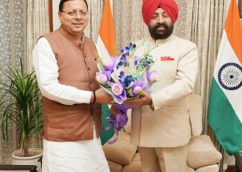 राज्यपाल से मिले मुख्यमंत्री पुष्कर सिंह धामी, राज्य से संबंधित कई मुद्दों पर हुई बातचीत