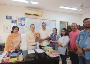 उपनल कर्मियों की सेवा विस्तार के लिए पर्यटन विभाग के कार्यालयध्यक्ष से मिला संयुक्त मोर्चा का प्रतिनिधि मंडल