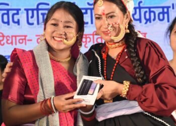 एक मंच पर दिखी उत्तराखण्ड की संस्कृति,अंतर्राष्ट्रीय बालिका दिवस पर आयोजित कार्यक्रम में पहुंची मंत्री रेखा आर्या