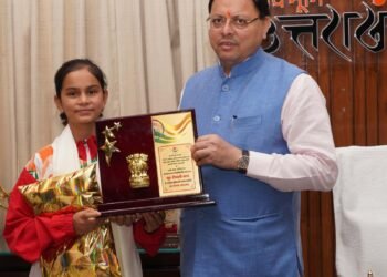 मुक्केबाज दीपाली थापा ने CM धामी से की मुलाकात,दुबई में एशियन बॉक्सिंग में जीता है गोल्ड